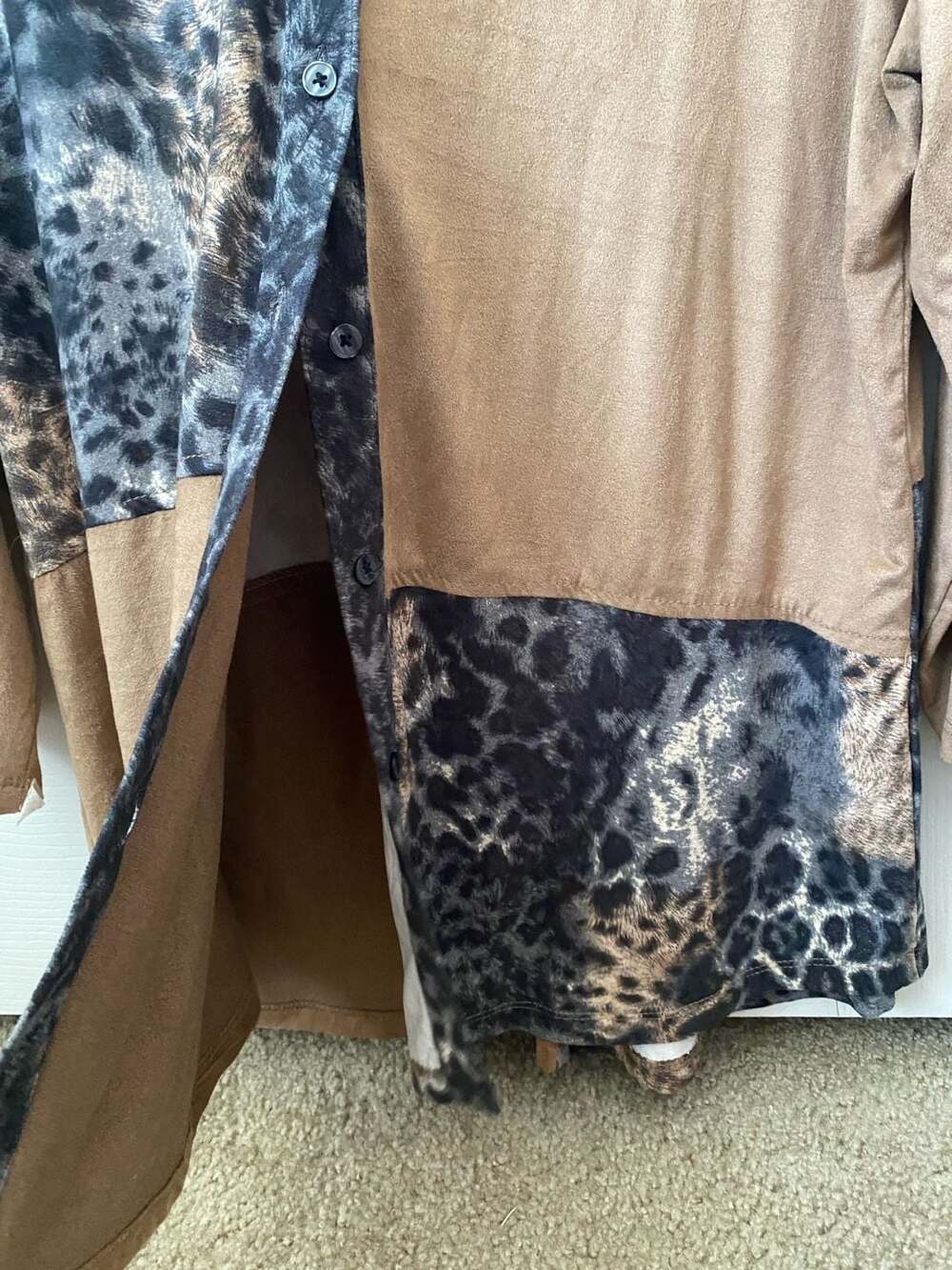 Boho Chic Women's Size L Leopard Print Patchwork Button Down Shirt - Picture 8 of 10